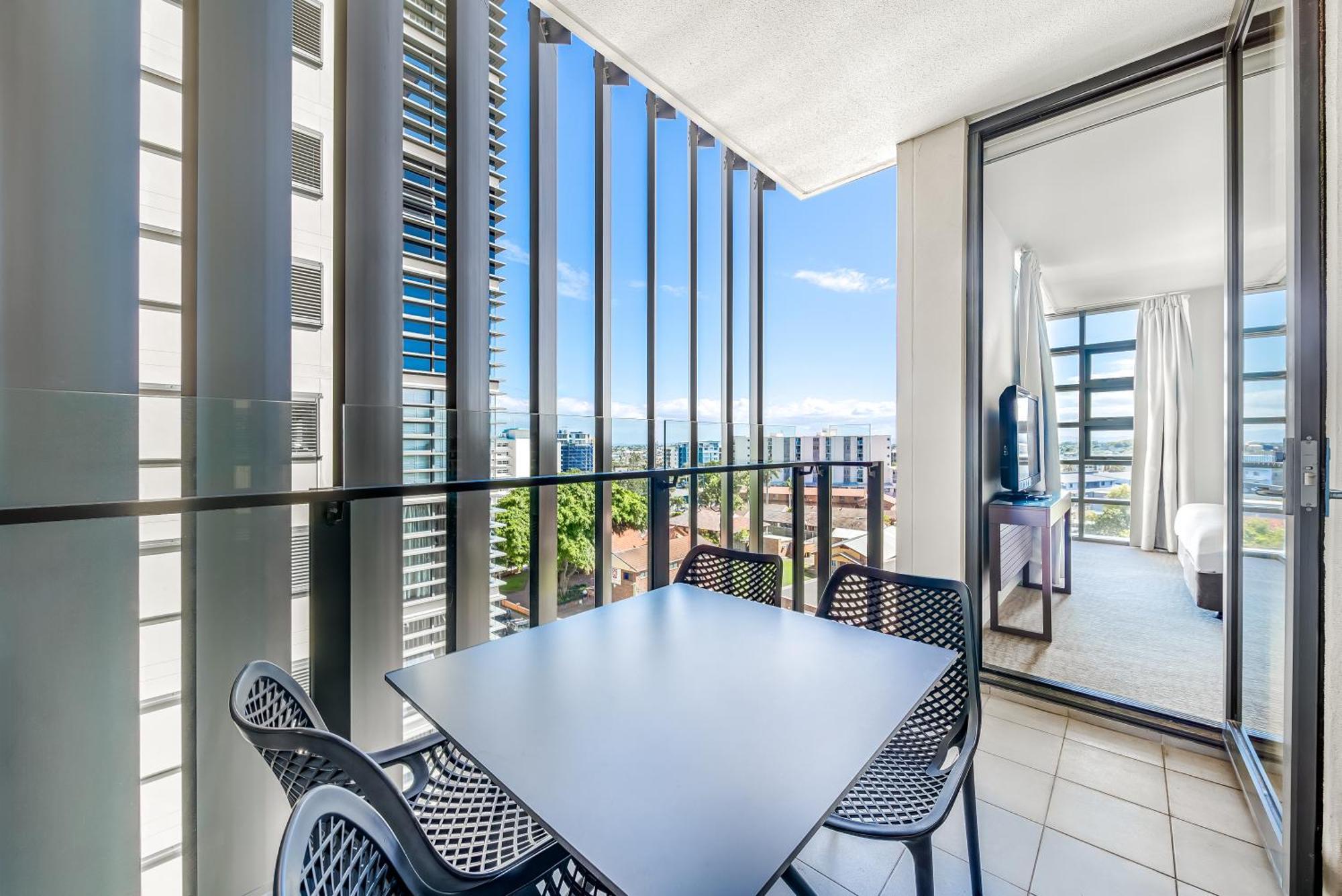 Oaks Redcliffe Mon Komo Suites Exterior foto